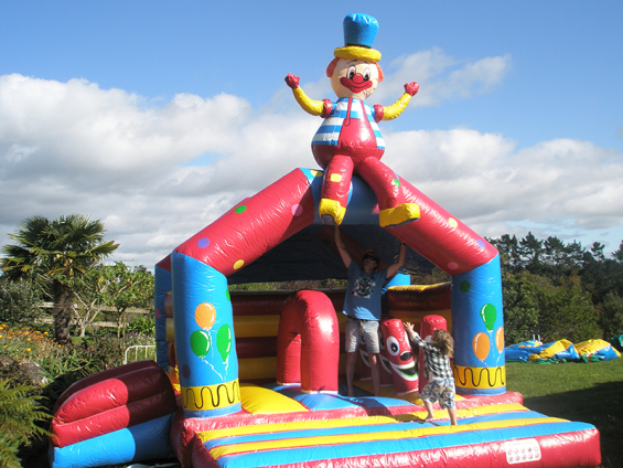 Funnyman Bouncy Castle